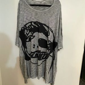 Gray Graphic Women's Top - Oversized Skull Print